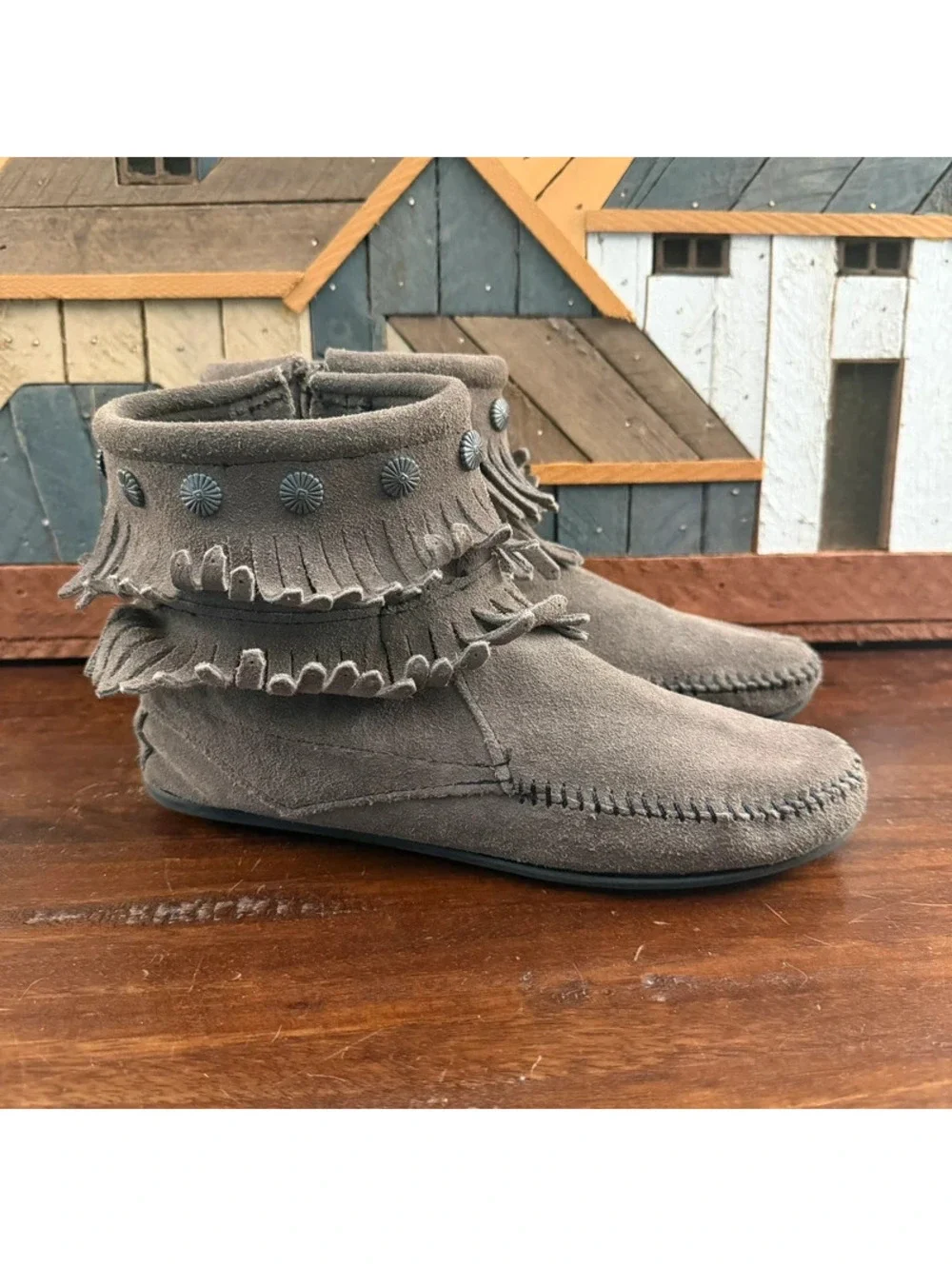 Minnetonka Women's Double Fringe Side Zip Suede Moccasin Boots Gray Size 8